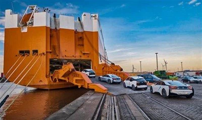 Kasutatud autode RORO kohaletoimetamine Hiinast Keeniasse